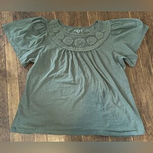 $3 bundle sale Loft dark olive green short sleeve blouse size XL